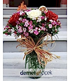 Cam Vazoda Gül ve Hüsnüyusuf