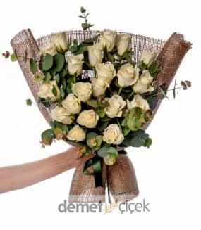 Jüt Kumaşta 20'li Beyaz Gül